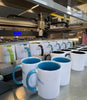 Becher mit Logos bedrucken bei TassenExpress. Großauflagen oder Kleine Mengen ab 10 Stück jetzt bedrucken.